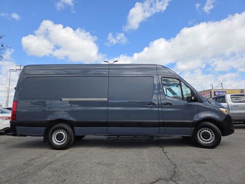 Used 2019 Mercedes-Benz Sprinter 170 image 10