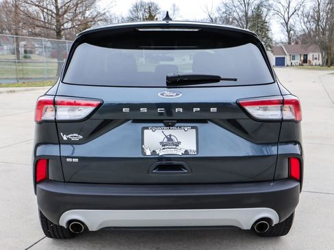 Used 2022 Ford Escape SE w/ Cold Weather Package image 18