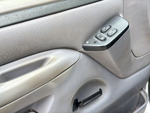 Used 1994 Ford F250 XL image 12