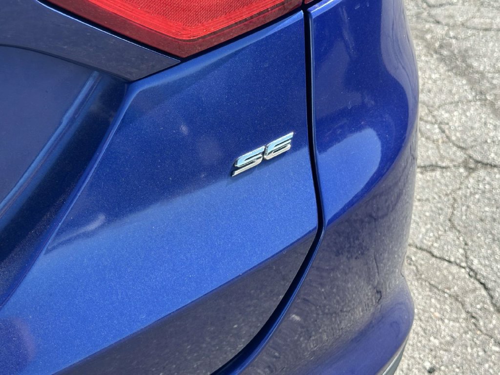Used 2016 Ford Fusion SE FWD image 11