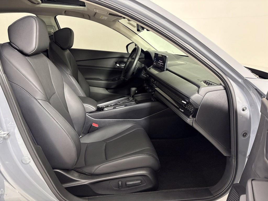 Used 2025 Honda Accord EX-L image 12