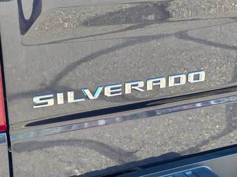 Used 2023 Chevrolet Silverado 1500 LT image 47