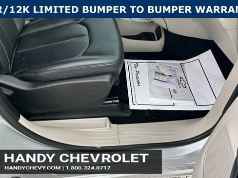 Used 2024 Chrysler Pacifica Touring-L image 57