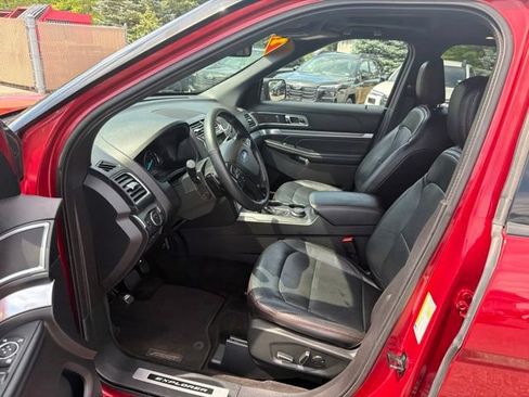 Used 2018 Ford Explorer Sport w/ Equipment Group 401A AWD/4WD image 7