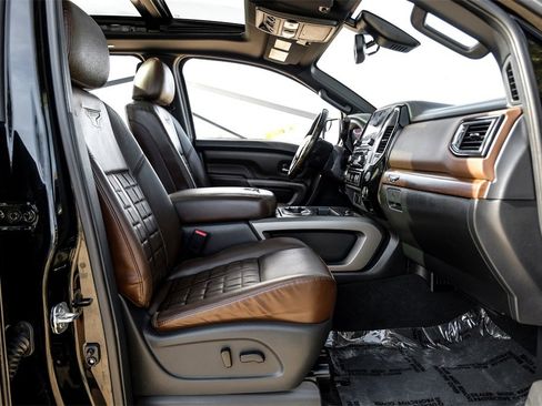 Used 2020 Nissan Titan Platinum Reserve w/ Moonroof Package image 36
