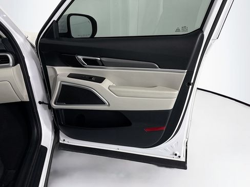 Used 2021 Kia Telluride S FWD image 25