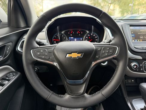 Used 2019 Chevrolet Equinox LT FWD image 9
