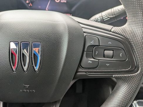 Used 2024 Buick Envista Preferred FWD image 18