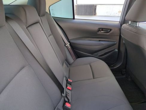 Used 2025 Toyota Corolla LE FWD image 18