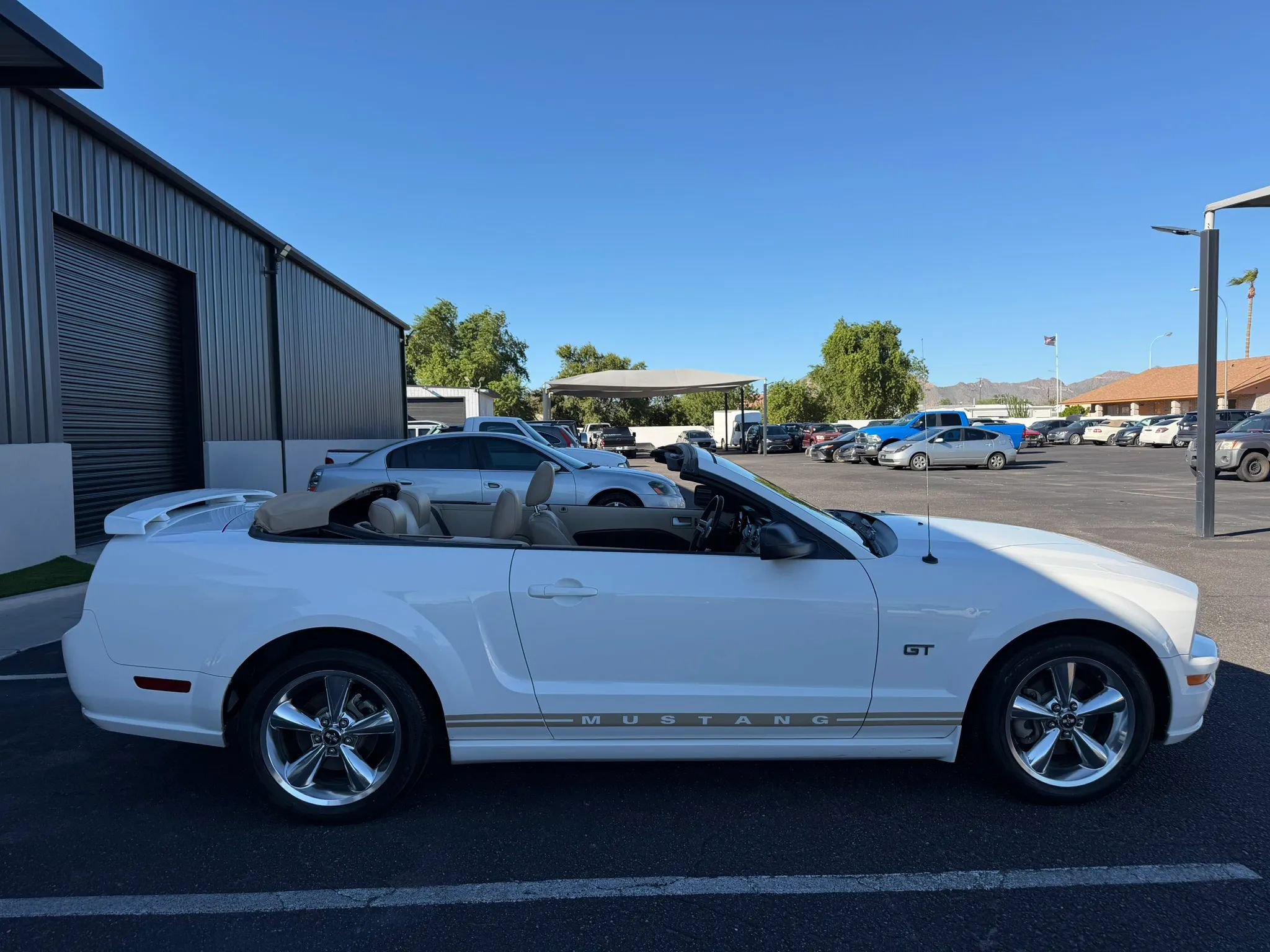 Used 2006 Ford Mustang GT RWD image 16
