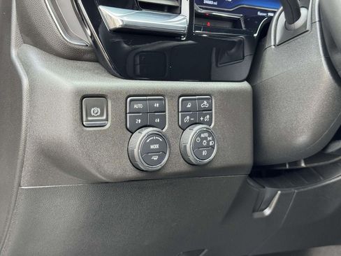 Used 2024 Chevrolet Silverado 2500 LTZ w/ LTZ Convenience Package AWD/4WD image 9