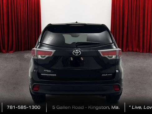 Used 2016 Toyota Highlander XLE AWD/4WD image 6
