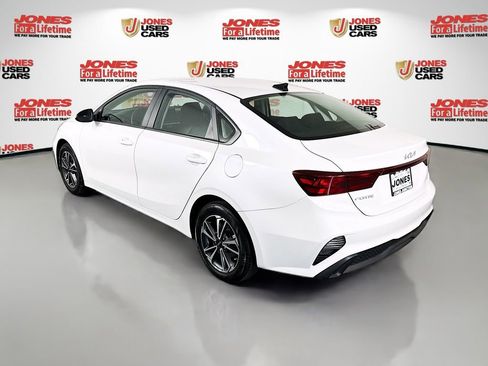 Used 2024 Kia Forte LXS FWD image 2