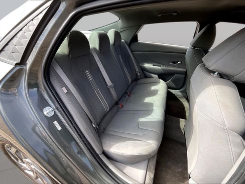 Used 2024 Hyundai Elantra SEL FWD image 18
