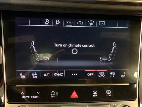 Used 2021 Audi Q8 Prestige w/ Prestige Package image 42