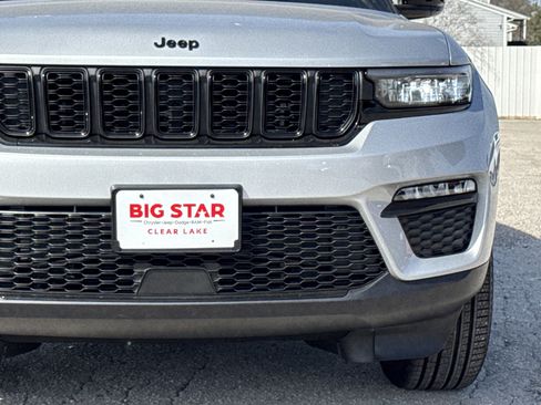 New 2025 Jeep Grand Cherokee Limited image 6