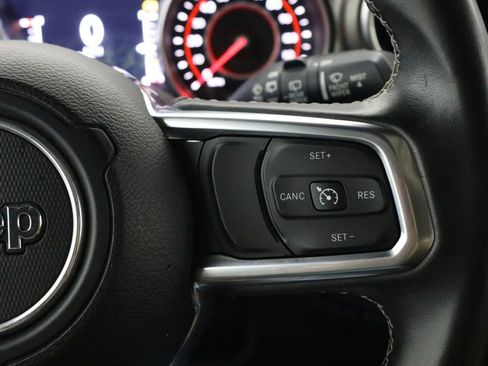 Used 2018 Jeep Wrangler Unlimited Rubicon image 25