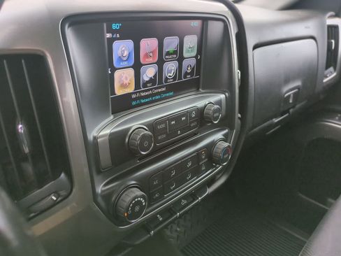 Used 2018 Chevrolet Silverado 1500 LT AWD/4WD image 27