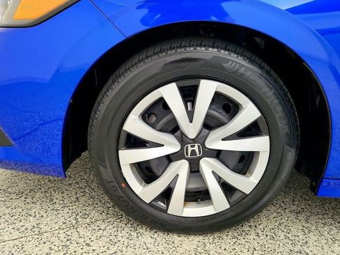 Used 2023 Honda Civic LX image 9