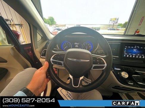 Used 2021 Chrysler Voyager Lxi FWD image 22
