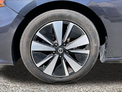 Used 2022 Nissan Altima 2.5 SV FWD image 9
