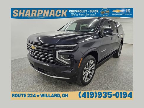 Used 2025 Chevrolet Suburban High Country AWD/4WD image 1