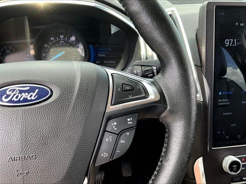 Used 2021 Ford Edge Titanium AWD/4WD image 12