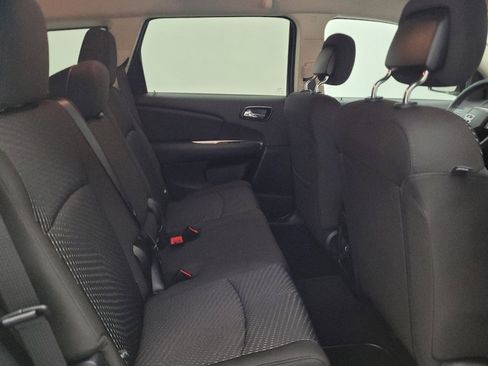 Used 2017 Dodge Journey SE FWD image 19