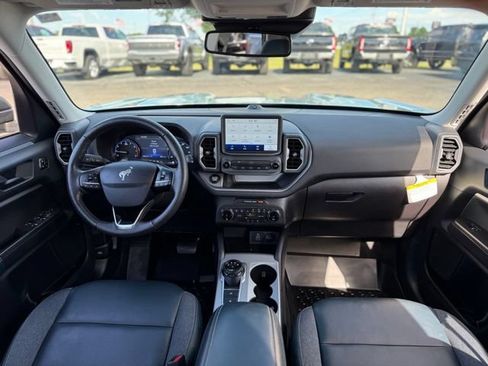 Used 2023 Ford Bronco Sport Outer Banks w/ Tech Package AWD/4WD image 2