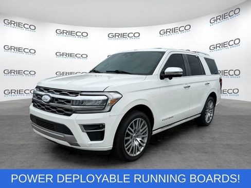 Used 2023 Ford Expedition Platinum RWD image 3