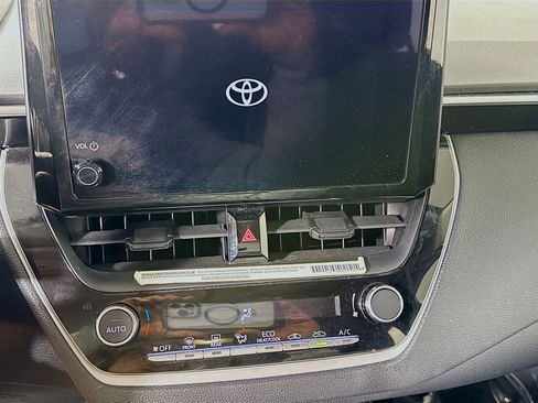 Used 2023 Toyota Corolla LE image 18