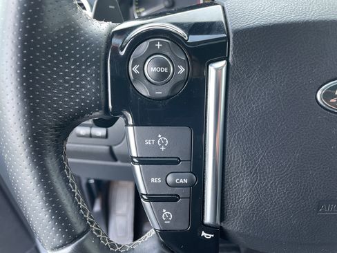 Used 2016 Land Rover LR4 HSE LUX image 23