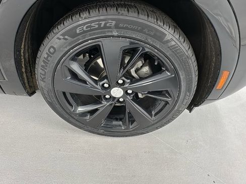 Used 2021 Buick Envision Essence w/ Technology Package I image 9