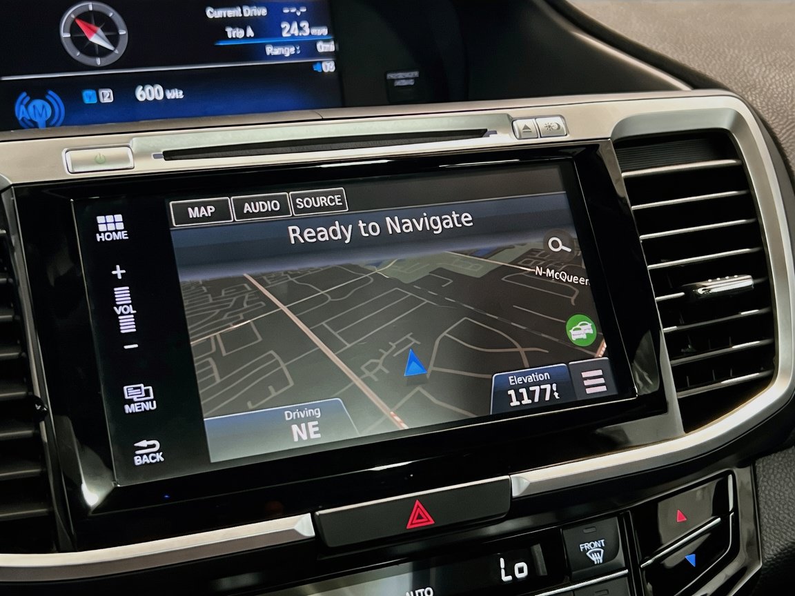 Used 2017 Honda Accord Touring image 9