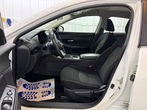 Used 2022 Nissan Sentra SV image 24