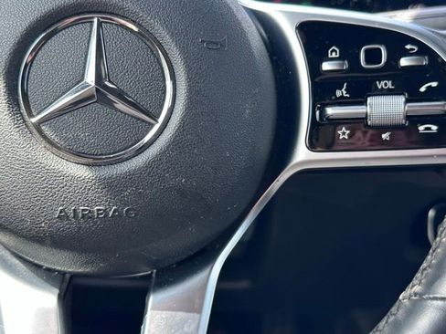 Used 2022 Mercedes-Benz GLB 250 4MATIC image 14