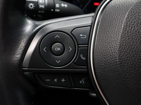 Used 2022 Toyota Corolla Cross XLE w/ Convenience Package AWD/4WD image 28