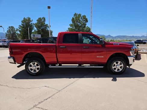 New 2026 RAM 2500 Big Horn AWD/4WD image 4