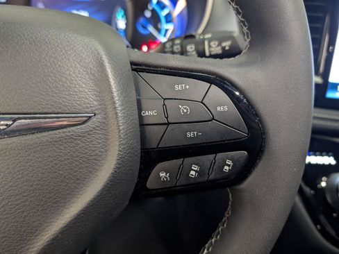 Used 2022 Chrysler Pacifica Touring-L w/ S Appearance Package FWD image 22