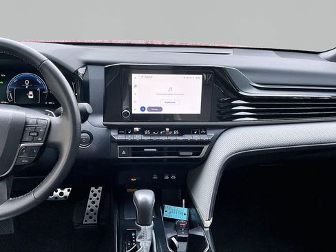 Certified 2025 Toyota Camry SE w/ Convenience Package FWD image 7