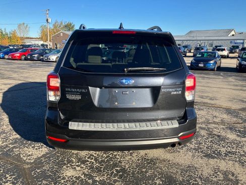 Used 2017 Subaru Forester 2.5i Premium image 4