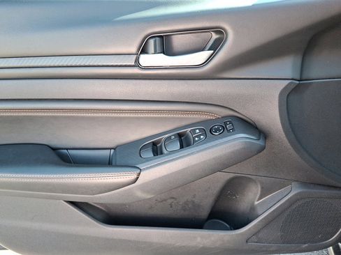 Used 2021 Nissan Altima 2.5 SR image 13