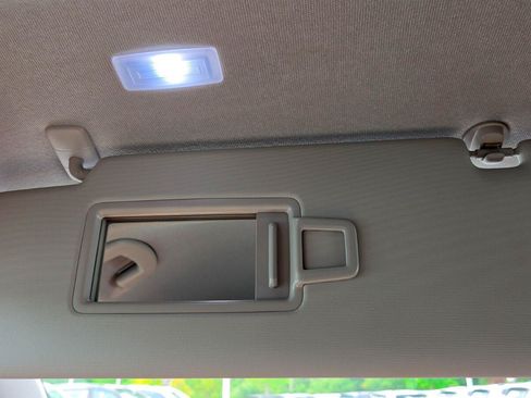 Certified 2023 Volkswagen Tiguan SE FWD image 35