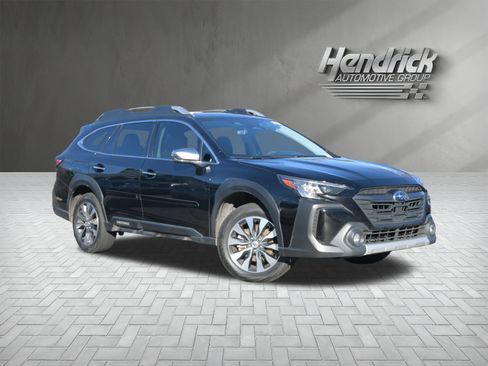 Used 2023 Subaru Outback Touring image 2