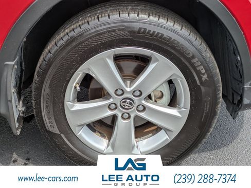 Used 2015 Toyota RAV4 XLE FWD image 8