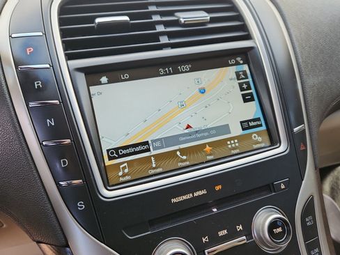 Used 2016 Lincoln MKX Reserve FWD image 27
