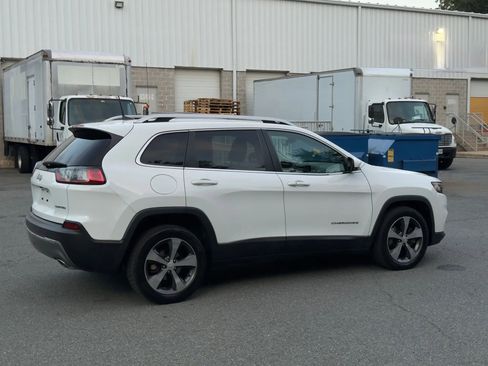 Used 2019 Jeep Cherokee Limited image 14