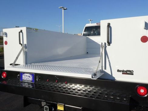 New 2025 GMC Sierra 3500 Pro w/ Convenience Package AWD/4WD image 25
