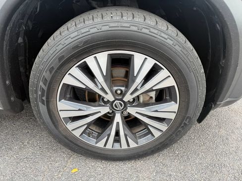 Used 2021 Nissan Rogue SV AWD/4WD image 27