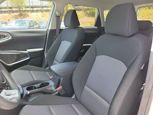 Used 2025 Kia Soul LX w/ LX Technology Package FWD image 19